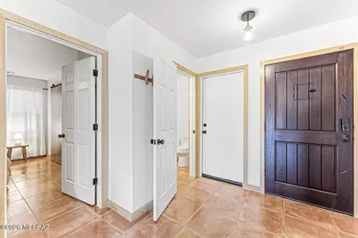 669 W Cholla Crest Drive, Green Valley, AZ 85614 - Photo 16