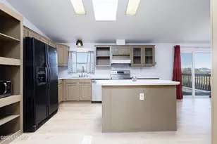 9398 E Bloomfield Rd, Hereford, AZ 85615 - Photo 8