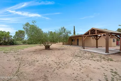 2033 S Augusta Place, Tucson, AZ 85710 - Photo 18