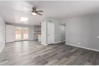 2033 S Augusta Place, Tucson, AZ 85710 - Photo 4