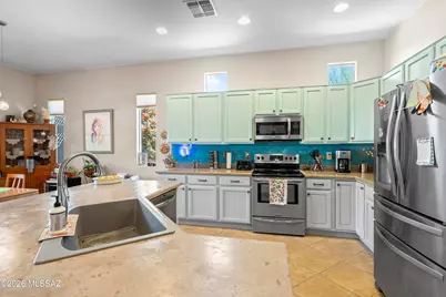 470 W Calle Artistica, Green Valley, AZ 85614 - Photo 10