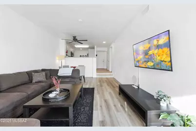 5675 N Camino Esplendora #1103, Tucson, AZ 85718 - Photo 8