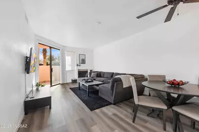 5675 N Camino Esplendora #1103, Tucson, AZ 85718 - Photo 4