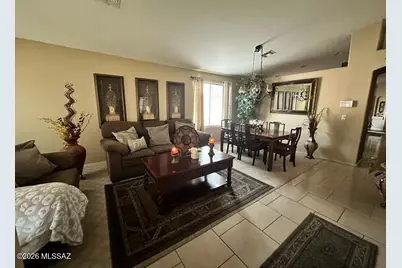7585 S Carlisle Avenue, Tucson, AZ 85746 - Photo 2
