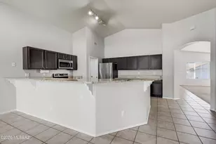 10215 E Mary Dr, Tucson, AZ 85730 - Photo 8