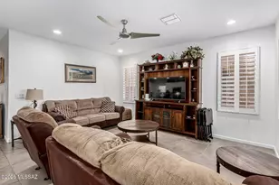 829 N Broken Hills Dr, Green Valley, AZ 85614 - Photo 4