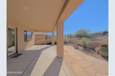 2033 W Acacia Bluffs Drive, Green Valley, AZ 85622 - Photo 2