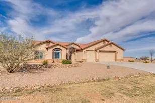 6233 E Molly Dr, Hereford, AZ 85615 - Photo 10