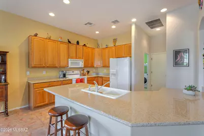 433 N Mountain Brook Drive, Green Valley, AZ 85614 - Photo 10