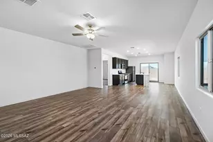 7666 S Wild Pr Dr, Tucson, AZ 85757 - Photo 2