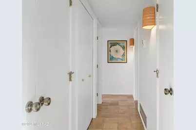 800 E Camino Alberca, Tucson, AZ 85718 - Photo 18