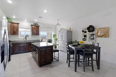 1878 Circulo Girasol, Rio Rico, AZ 85648 - Photo 6