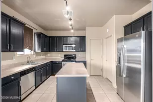 7642 W Tenderfoot Dr, Tucson, AZ 85757 - Photo 8