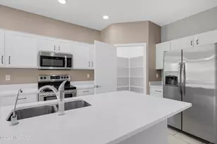 12451 W Reyher Farms Loop, Marana, AZ 85653 - Photo 6