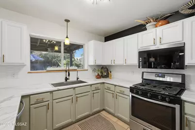 6734 W Nueva Vista Drive, Tucson, AZ 85743 - Photo 10