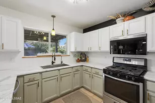 6734 W Nueva Vista Dr, Tucson, AZ 85743 - Photo 10