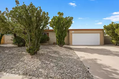 9343 E 6th Street, Tucson, AZ 85710 - Photo 2