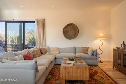 12175 W Dancing Raven Road, Tucson, AZ 85743 - Photo 2