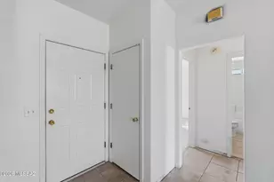 8911 E Fairway Groves Dr, Tucson, AZ 85730 - Photo 6