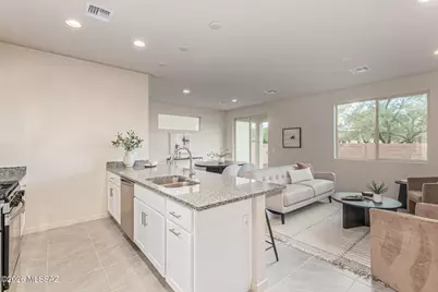 8829 N Sherry Cervi Way, Tucson, AZ 85743 - Photo 10