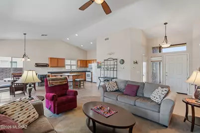 971 N Desert Deer Ps, Green Valley, AZ 85614 - Photo 4