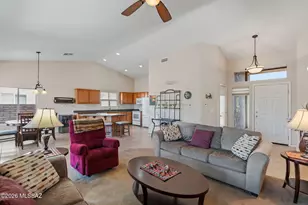 971 N Desert Deer Ps, Green Valley, AZ 85614 - Photo 4