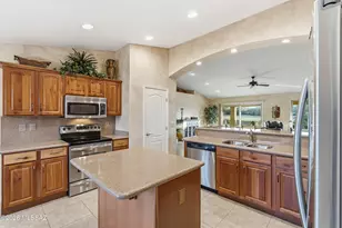 2502 E Glen Canyon Rd, Green Valley, AZ 85614 - Photo 16