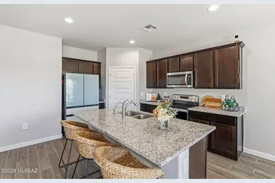 17101 W Gatling Road, Marana, AZ 85653 - Photo 14