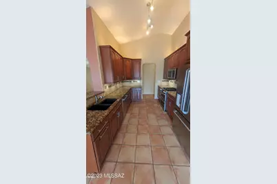 2520 W Tom Watson Drive, Tucson, AZ 85742 - Photo 12