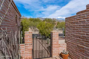 5800 E Cochise Trail, Tucson, AZ 85750 - Photo 4