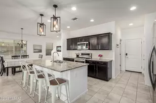 911 E Prairie Field Ln, Sahuarita, AZ 85629 - Photo 8