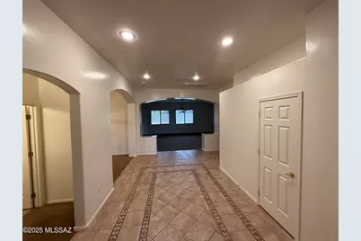 8401 W Calle Sancho Panza, Tucson, AZ 85757 - Photo 6