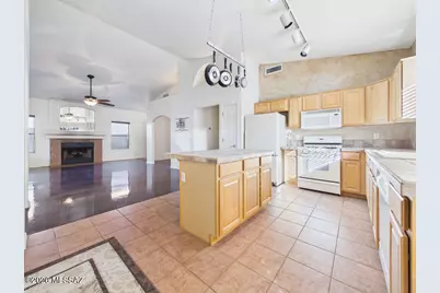 8844 E Marci Lynne Way, Tucson, AZ 85747 - Photo 6