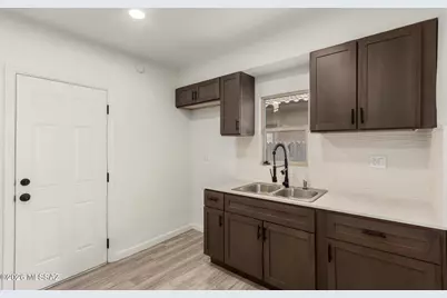 116 W 30th Street, Tucson, AZ 85713 - Photo 12