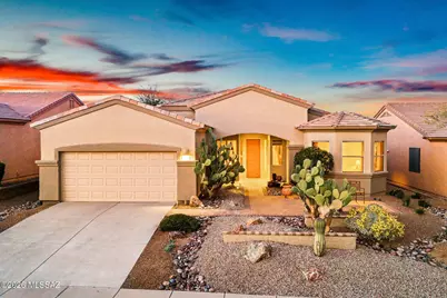 852 W Mountain Stone Drive, Green Valley, AZ 85614 - Photo 2