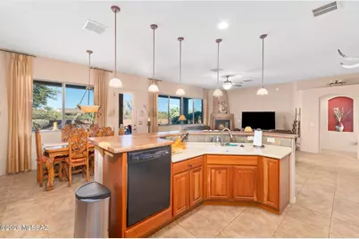 852 W Mountain Stone Drive, Green Valley, AZ 85614 - Photo 20