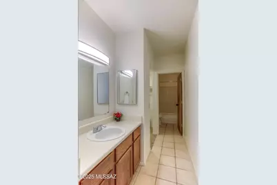 3690 N Country Club Road # 1010, Tucson, AZ 85716 - Photo 10