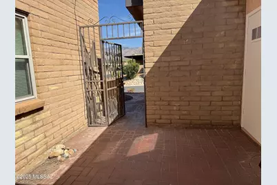 10059 N Oro Place, Tucson, AZ 85737 - Photo 20