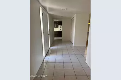 10059 N Oro Place, Tucson, AZ 85737 - Photo 8