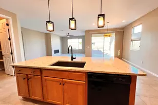 8453 N Van Cleeve Ln, Tucson, AZ 85743 - Photo 10