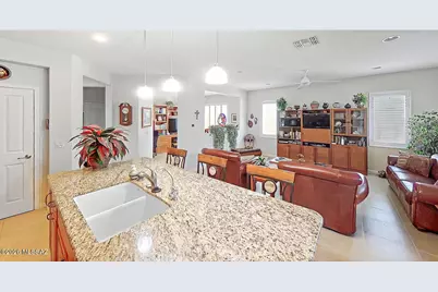 954 N Broken Hills Drive, Green Valley, AZ 85614 - Photo 12