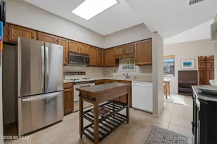 952 W Camino Asturias, Green Valley, AZ 85622 - Photo 10