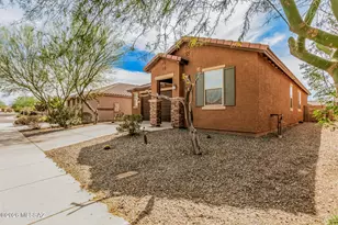 11615 W Boll Bloom Dr, Marana, AZ 85653 - Photo 2