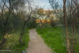 5237 E Woodspring Dr, Tucson, AZ 85712 - Photo 32