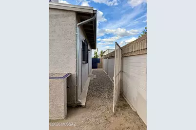 373 W Veterans Boulevard, Tucson, AZ 85713 - Photo 22