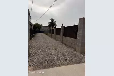 373 W Veterans Boulevard, Tucson, AZ 85713 - Photo 28