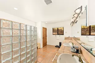 1712 N Coral Bells Dr, Tucson, AZ 85745 - Photo 22