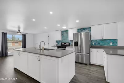 8142 E 5th Street, Tucson, AZ 85710 - Photo 2