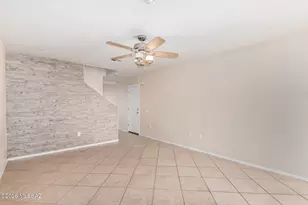 21607 E Homestead Dr, Red Rock, AZ 85145 - Photo 8