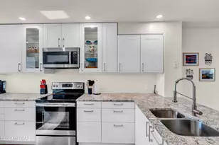 5675 N Camino Esplendora, Tucson, AZ 85718 - Photo 12